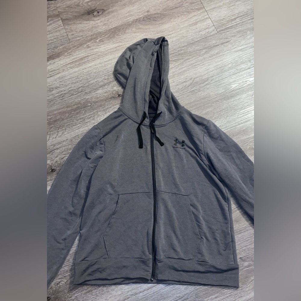 Under armour zip up jacket ♡. *size small*